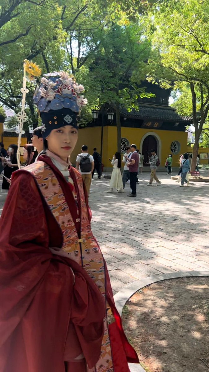 Chengcheng20ch's tweet photo. 游客照
#诰命夫人礼服
 #hanfu https://t.co/aL4aWlgrsN