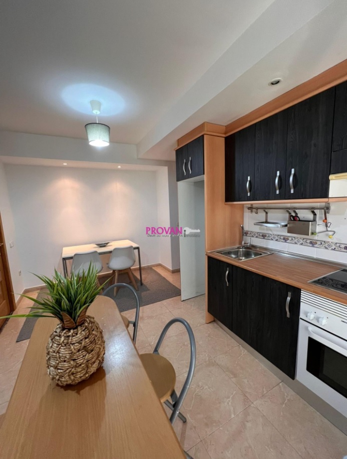 Hoy Provan Inmobiliaria en Torrejón, os presentamos este coqueto dúplex en en centro de Torrejón, de 1 habitación y con trastero incluido en precio.

🏡190.000€ ☎️916 78 21 09 
🌐provan.info/ficha/duplex/t…

#provaninmobiliaria #inmobiliariaentorrejon #duplextorrejon #compropiso