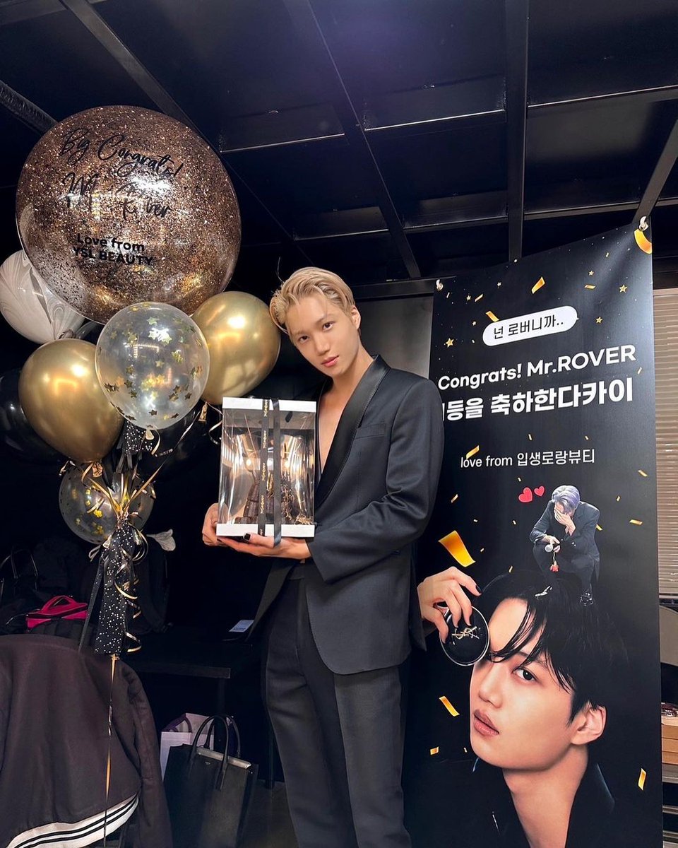 kai_magazines's tweet photo. ELLE Korea. May 2023.

(Behind the scenes photos shared on @/zkdlin)
👉 https://t.co/LQQW1NzS8y

#KAI #카이 #엑소카이 https://t.co/57dgnIQLjr