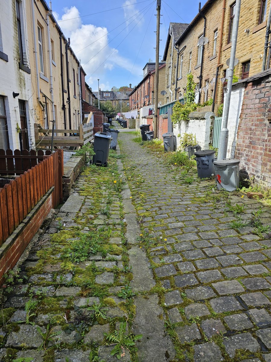 UnkleKnacker's tweet image. Just spent the weekend at my brother and sister in law's place and mentioned that "This place reminds me of Happy Valley", "Erm yeah, they filmed it here"..