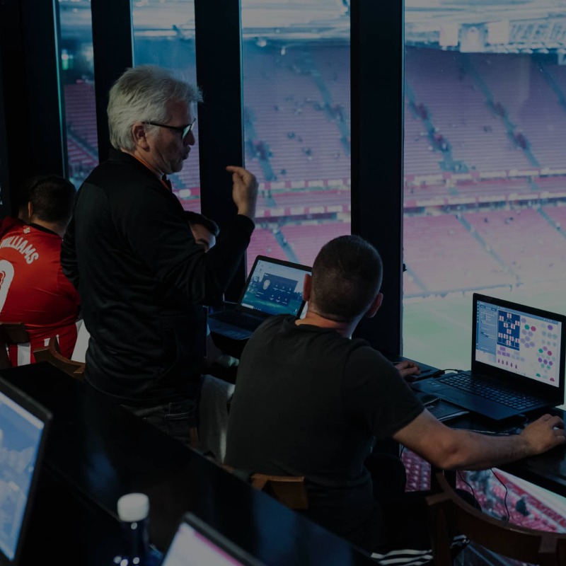 AC_FCenter's tweet photo. 📲 Curso Avanzado en Tecnología Aplicada al Fútbol

💡 Avanza al siguiente nivel dominando softwares punteros en la industria del fútbol que te ayudarán a potenciar tu trabajo

🗓️ Del 21 al 30 de junio

💻 Formato semi-presencial

👨‍🏫 18 horas de formación

🏟️ Lezama y San Mamés