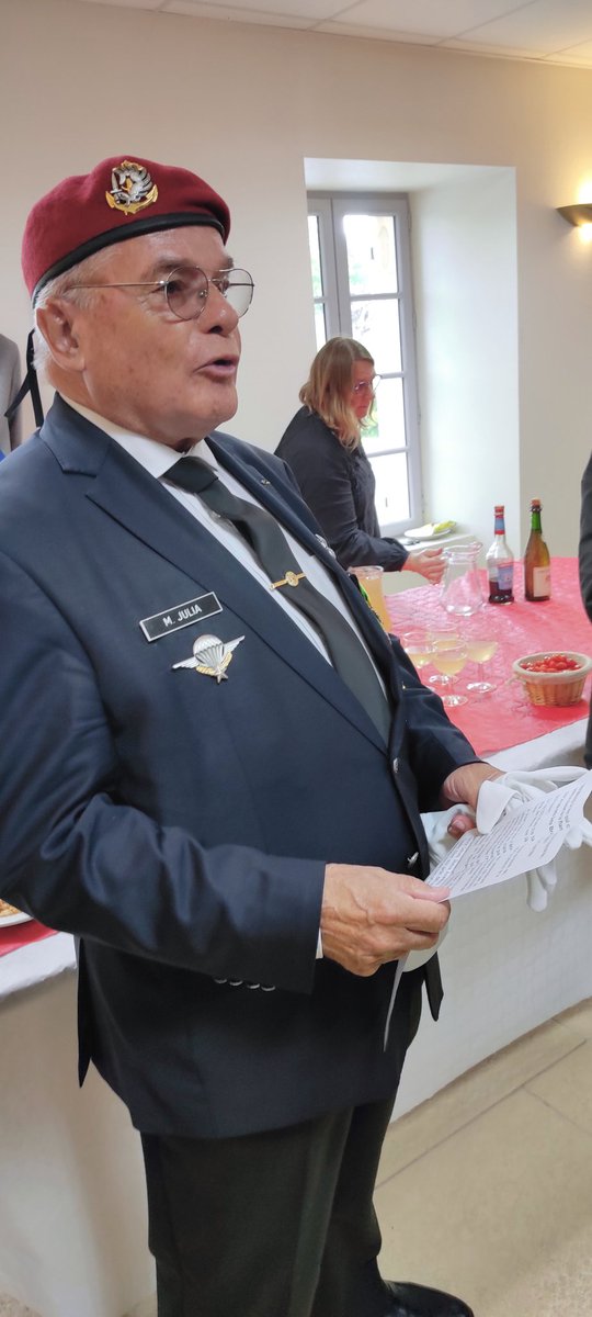 SFpontleveque14's tweet image. AUDRIEU, 7 mai 2023 : Un discours " para " en mémoire des anciens de Diên Biên Phu et de l'affrontement ultime de l'opération Castor le 7 mai 1954 #indochine #coloniale