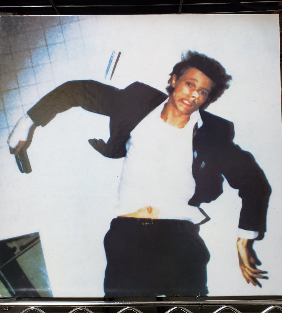 sexyedamurajap1's tweet photo. #DAVIDBOWIE『#LODGER』邦題【#ロジャー(#間借人)】(1979年)
#デヴィッド・ボウイ の12枚目のスタジオアルバム。#ベルリン三部作 の三作目。
ボウイと #トニー・ヴィスコンティ による共同プロデュース
『#Yassassin(Long Live)』『#DJ(#僕はDJ)』『#LookBackinAnger』『#BoysKeepSwinging』収録。 https://t.co/SimpTv94CW