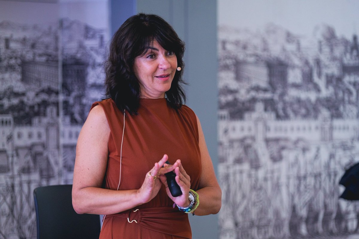 Hoy acogemos una jornada muy especial, organizada por <a href="/aseturismo/">ASET</a>, en la que la ciudadanía está llamada a participar para construir juntos el futuro turístico de #Sevilla. Digitalización, IA, accesibilidad y colaboración son algunas de las claves del debate. #SharingIsSmart