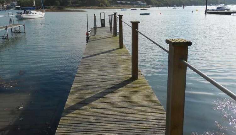 TheHolidayCots's tweet photo. Just a short walk from Woodside Beach you will find Kipper Cottage. This comfortable cottage also overlooks the tidal estuary Wootton Creek.
🛌Sleeps 1-4
https://t.co/PYbrhd25hG
#WoottonBridge #Ryde #IsleOfWight #HolidayCottage #Comfortable #TidalEstuary #WoodsideBeach https://t.co/eAGnxvGBdV