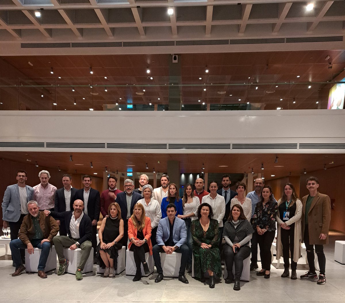 🇦🇷🇪🇸 Encuentro entre delegaciones de la Municipalidad de Córdoba Argentina y el Ayuntamiento de Córdoba 🇦🇷🇪🇸 Hoy compartiremos con nuestros homólogos experiencias interesantes que nos permitirán fortalecer los lazos de hermandad entre ambas ciudades.🤝