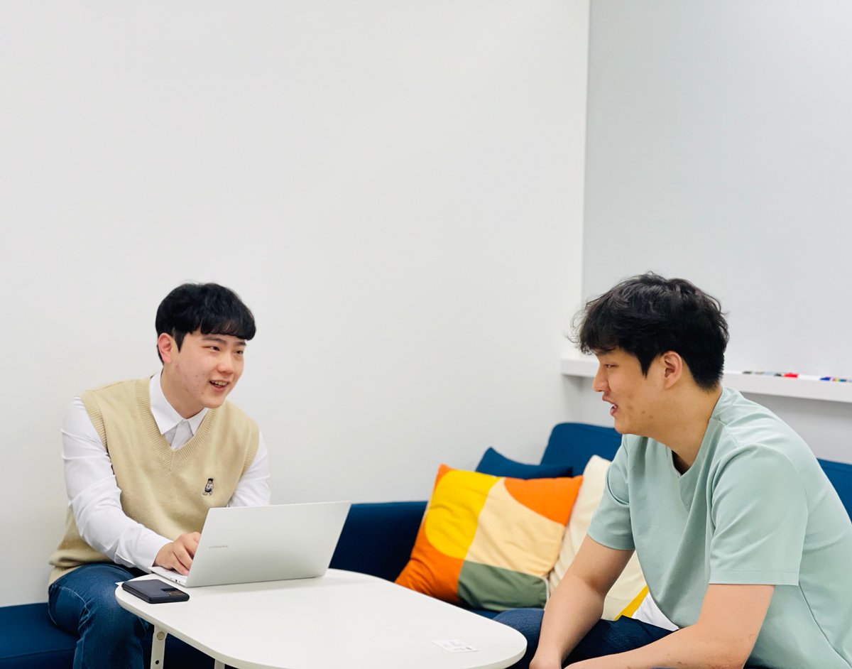 EvarPress's tweet photo. Mr. Mingo Kim, CTO of EVAR gave an short interview with Digital Daily in which he discussed challenges in technological development of EV charger. The article is scheduled to be published within next week. #EVAR #evcharger #ev #evcharing https://t.co/vwh2oJKF1d