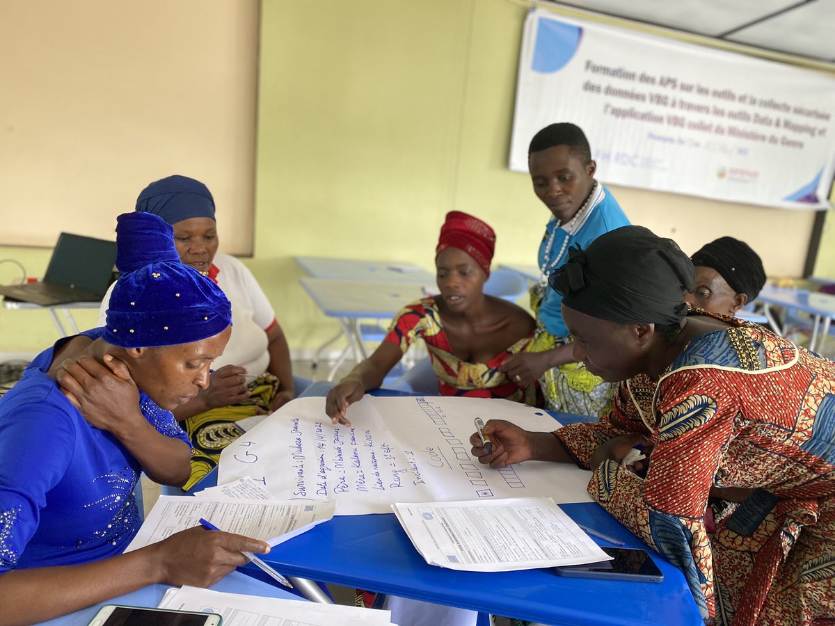 sofepadi's tweet photo. #InvestHumanity #Rutshuru🇨🇩
Formation des assistants psychosociaux sur les outils et la collecte sécurisée des données #VBG à travers les outils Data et Mapping.
📢24 assistants psychosociaux de la zone de #Rwanguba en pratique sur la codification des survivants.
🙏🏽 @CBPFs https://t.co/fzn6mOKbKB