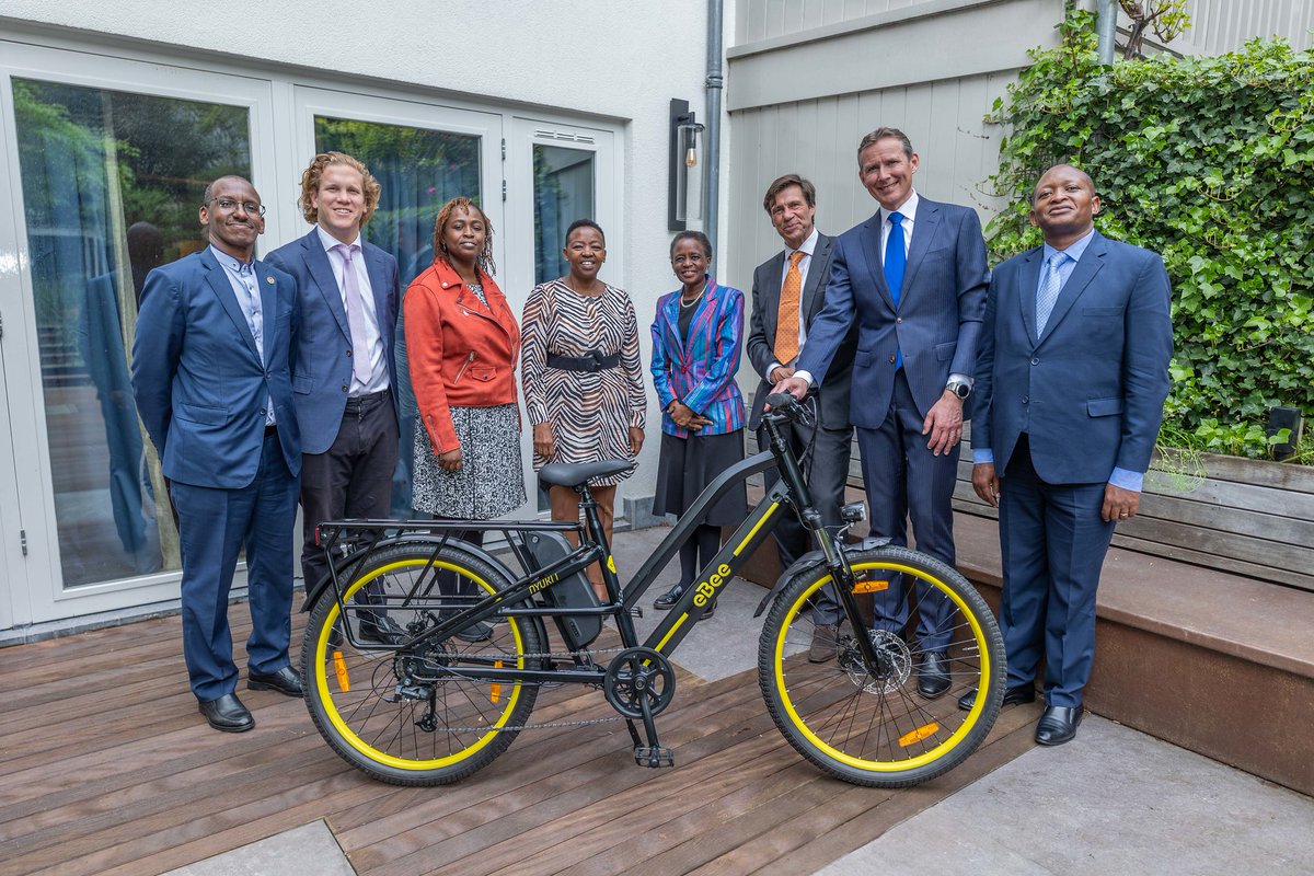 Netherlands Embassy in Kenya (@nlinkenya) on Twitter photo On Monday, President Ruto joined almost 30 Dutch companies in a breakfast session.
The First Lady had a separate programme with visits to, amongst others, eBee, Solidaridad and Just Diggit.
📸 credits @TFHealthCare and <a href="/MamaRachelRuto/">Mama Rachel Ruto, EGH</a> On Monday, President Ruto joined almost 30 Dutch companies in a breakfast session.
The First Lady had a separate programme with visits to, amongst others, eBee, Solidaridad and Just Diggit.
📸 credits @TFHealthCare and <a href="/MamaRachelRuto/">Mama Rachel Ruto, EGH</a>