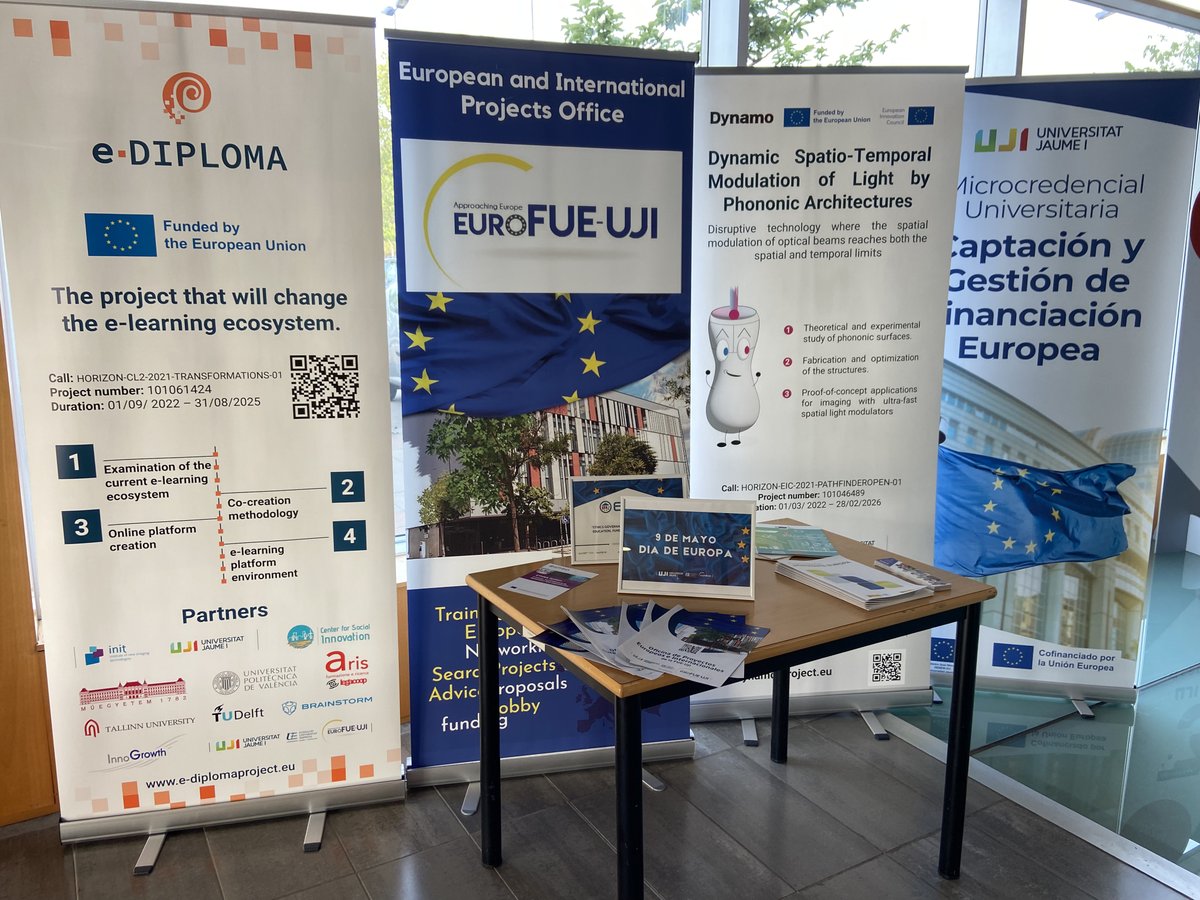 EuroFUE_UJI's tweet photo. ¿Has visitado ya nuestro #EUcorner en @fue_uji por el #DiaDeEuropa 🇪🇺? Acércate a conocernos y celebra con nosotr@s este 9 de Mayo #EuropeDay 👏 https://t.co/Tw8ikq1W7D