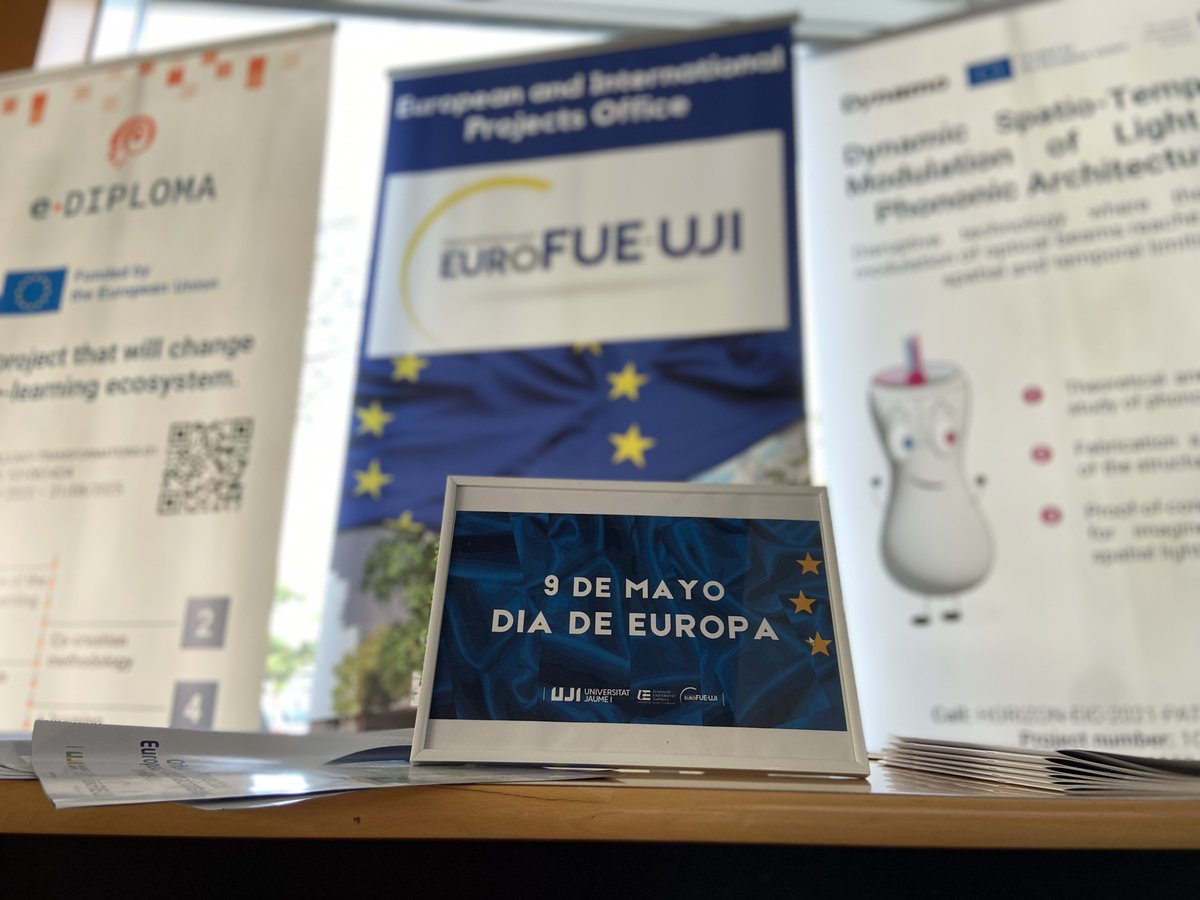 EuroFUE_UJI's tweet photo. ¿Has visitado ya nuestro #EUcorner en @fue_uji por el #DiaDeEuropa 🇪🇺? Acércate a conocernos y celebra con nosotr@s este 9 de Mayo #EuropeDay 👏 https://t.co/Tw8ikq1W7D
