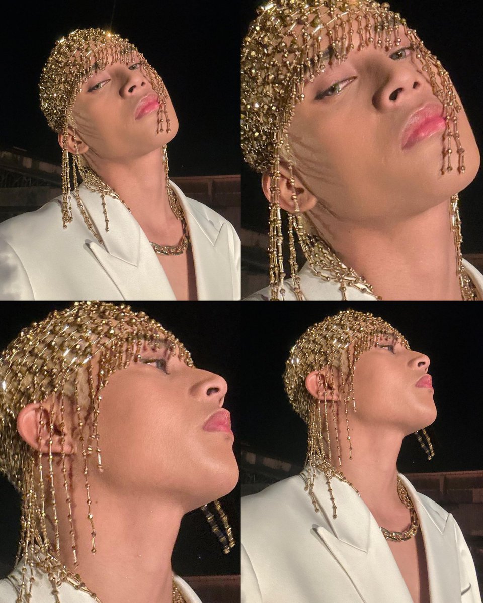 justforfjs's tweet photo. GRABE!!?!?? HE LOOKS UNREAL POGI https://t.co/kAacZhCfqW