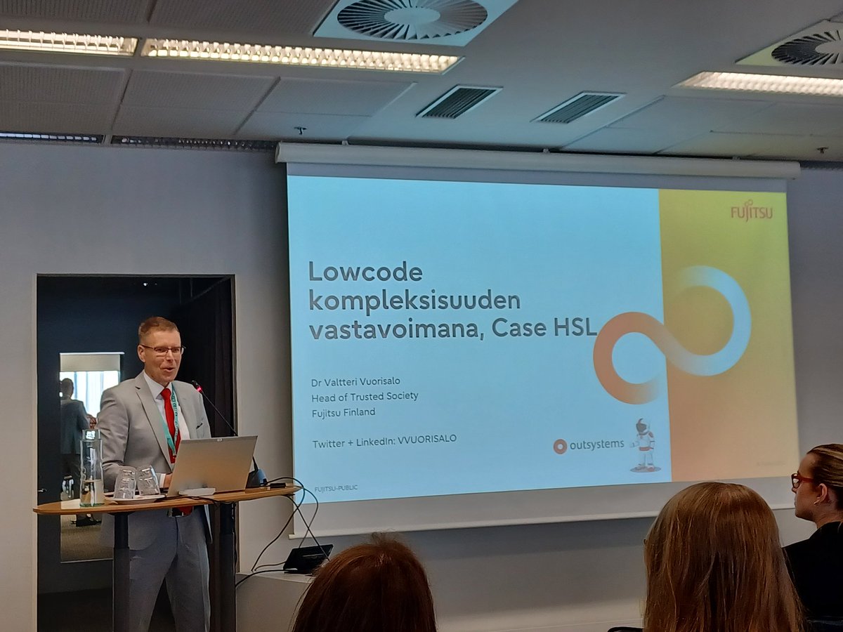 Lowcode yksinkertaistaa ja demokratisoi sovelluskehitystä, toteaa <a href="/vvuorisalo/">Valtteri Vuorisalo</a> 
#valtioexpo
