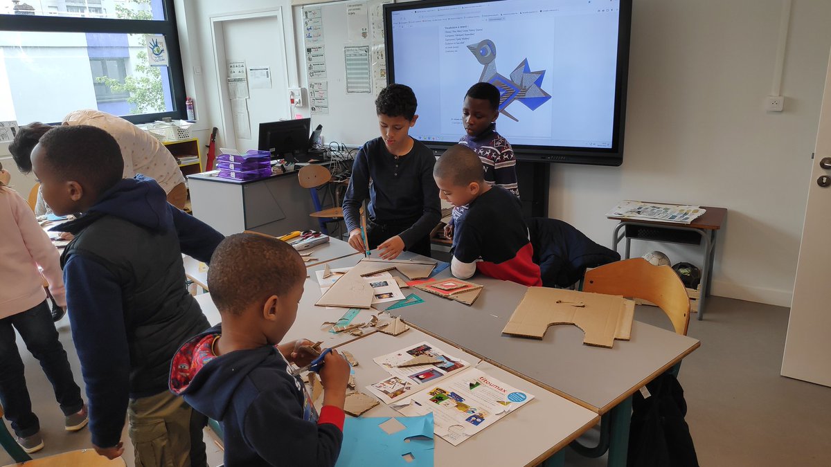 Matinée particulière à l'<a href="/Prevert_Rennes/">Ecole Jacques Prévert Rennes</a> avec des ateliers 💯% #EAC mélangeant tous les élèves du CP au CM2.
Exposition des travaux lors du prochain Jardin Extraordinaire !
<a href="/acrennes/">Académie de Rennes</a> <a href="/DSDEN_35/">DSDEN 35</a> @DAACBretagne @HumbertMoCecile <a href="/sbcpc35/">Bachelot Stéphanie</a> <a href="/ORoullier/">Olivier Roullier</a> <a href="/Rougier_Gaelle/">Gaëlle Rougier</a> <a href="/Commelind/">Delphine Commelin</a>
