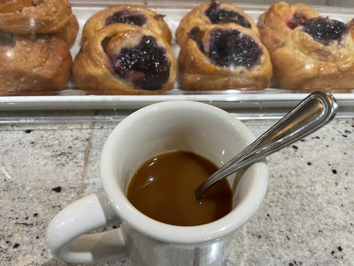 TonyCaputo's tweet image. #njmornings The Best of New Jersey is in #CedarGrove at the Pilgrim Diner!  What are you having? Join us this morning on @News12NJ