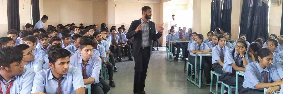 Vaibvashishtha's tweet photo. Career Counselling session organized at "My own school, jaipur". Had wonderful interaction with students and guided them on various options available in commerce field. 
@cccicai @ruwatiaofficial https://t.co/NsmFRHSPox