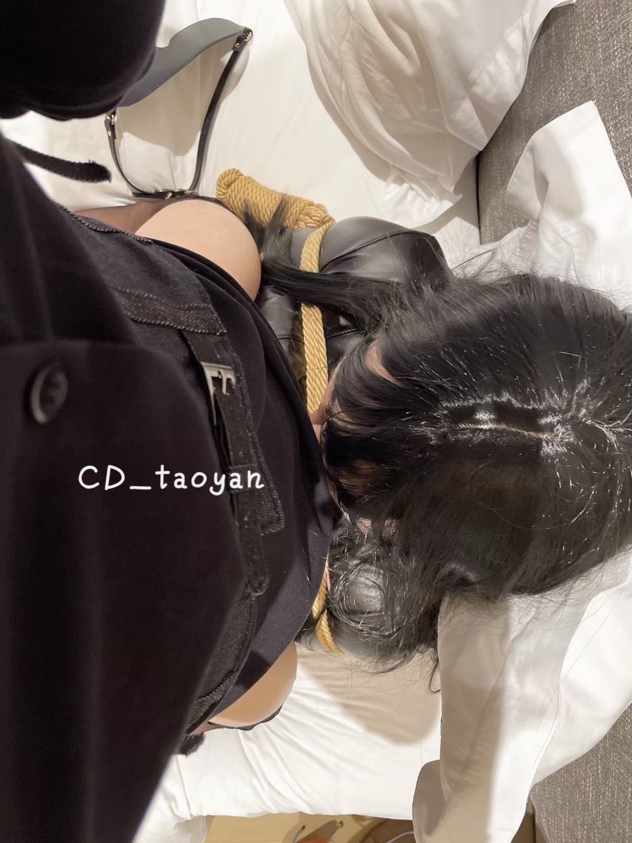 _taoyan on Twitter: 🌧️雨天跟色色真的很搭😚 新鲜的空气 淅淅的雨声 无助的挣扎 惬意的拍照 榨精器受害者： 叶叶 魅魔 ...