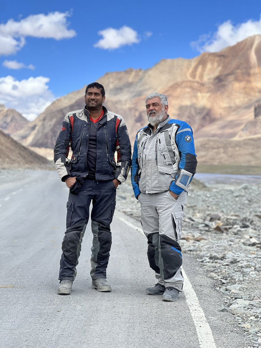 madurai_red's tweet image. Our Chief&apos;s #AKLadakhTrip 🗻🏍️
#Throwback

Bestest Tour so far 😍✨

#AjithKumarWorldTour
#AKWorldRideformutualrespect
#AjithKumar 👑 #VidaaMuyarchi 
#AKRealLife