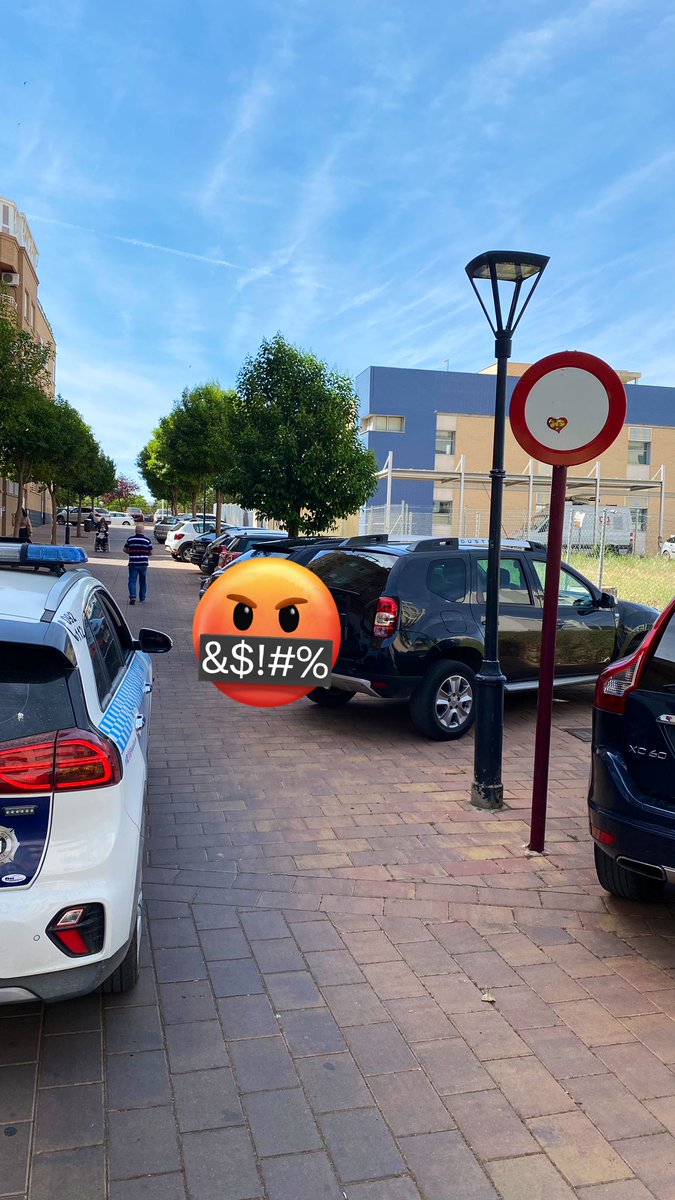 ¿Pero esto qué es?
🤦🏽‍♀️🤷🏽‍♂️
#AsíNo #Albacete