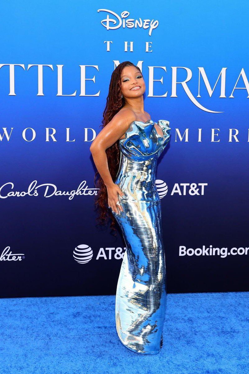 DaniMoreMagic's tweet photo. @HalleBailey ayer en la “blue carpet” de la premiere mundial de #LaSirenita que se celebró en el teatro Dolby de #Hollywood en Los Ángeles #TheLittleMermaid #Ariel https://t.co/GPPdUbiLNA
