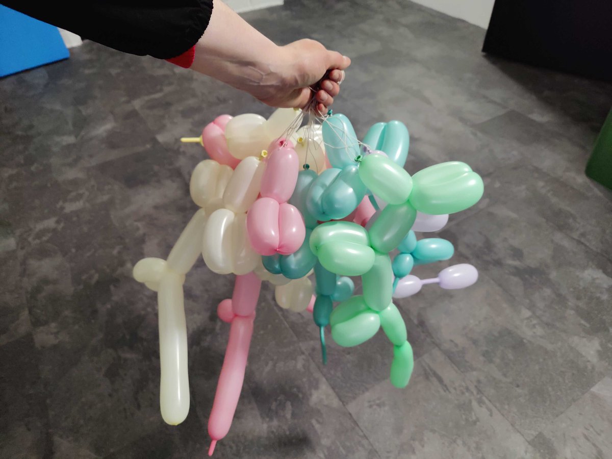 We don't just make games 😁

Check these May Day balloons (aka Vappu Balloons) from the other week! 🇫🇮🎈  | by @Sulake #Habbo #Hotelhideaway #Sulake