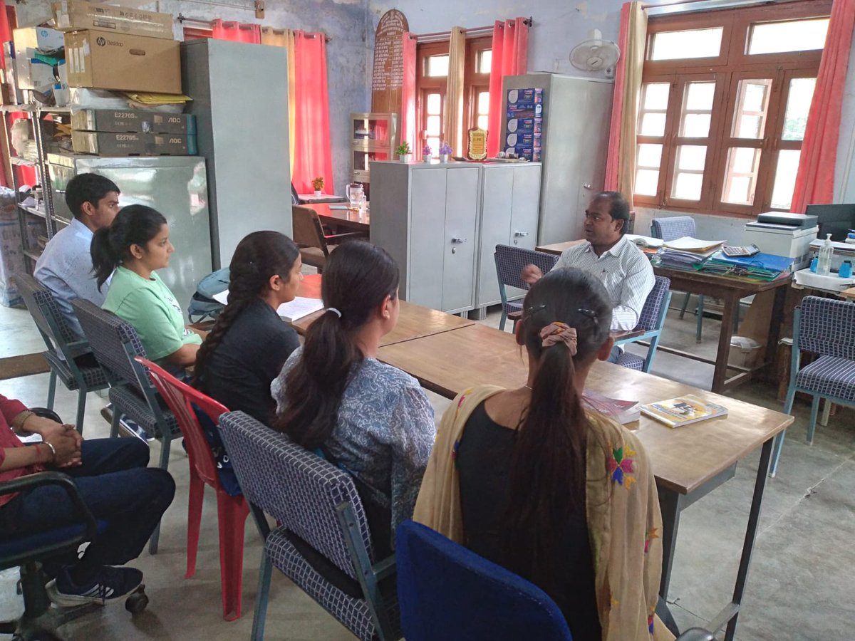 NCSIndia's tweet photo. Confidence building session organised by National Career Service Centre, Mandi, HP.
#NCSIndia #NationalCareerService #MoLEIndia #Jobs #Counsellors #Digilocker #Governmentjobs #VideoProfile #CareerSkills #CareerInformation #Vacancy #JobFairs #Events #Skillproviders https://t.co/GZ0K0TxSmY
