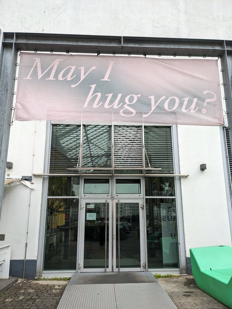 Wir freuen uns über diese Begrüßung im tanzhaus nrw - tolles Motto für unsere Jubiläumsfeier.