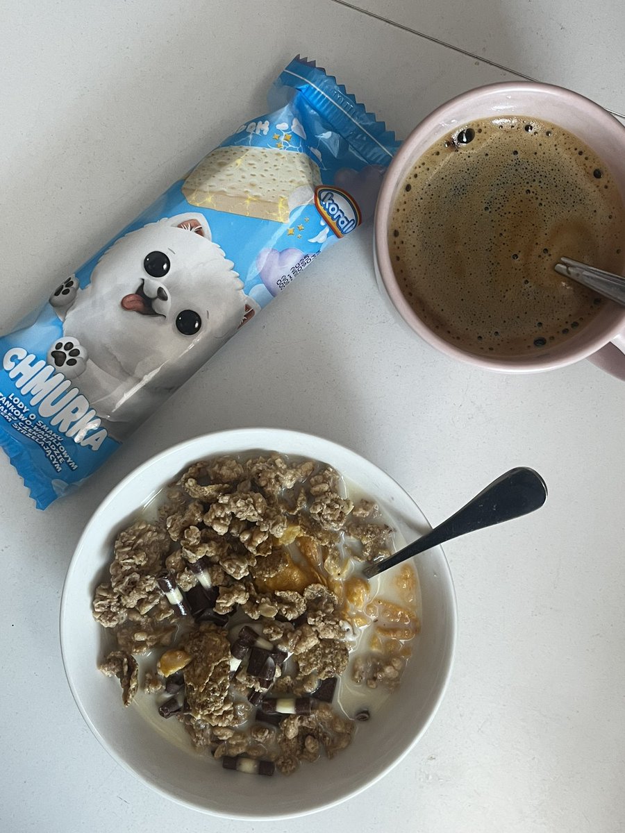 drainical's tweet photo. chmurka for breakfast 😁🤘 https://t.co/au3AfM69Uv