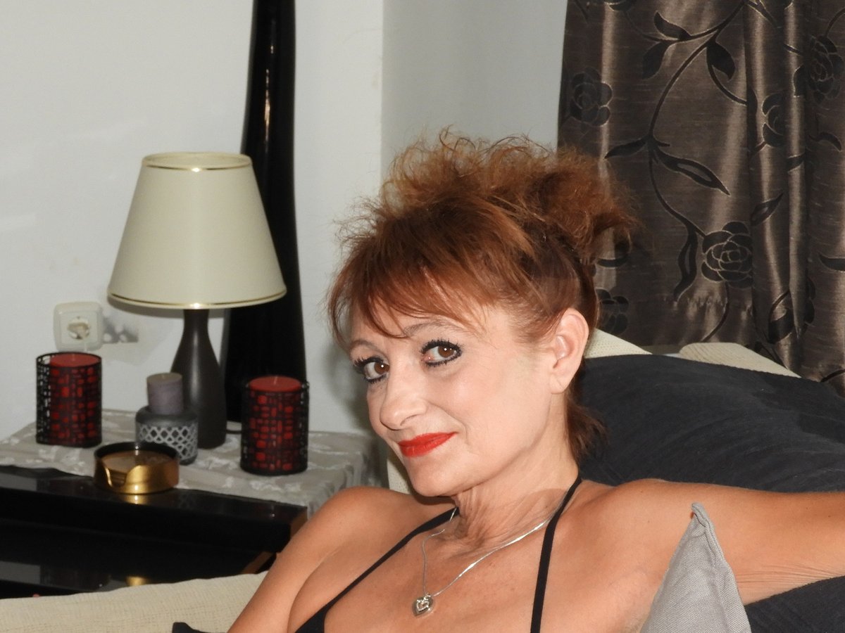 LailaLynch8's tweet photo. https://t.co/5eHO7M1BYw sucking various Cocks #sucking #eyeswideopen #cocks https://t.co/z3vDH8Ou1C