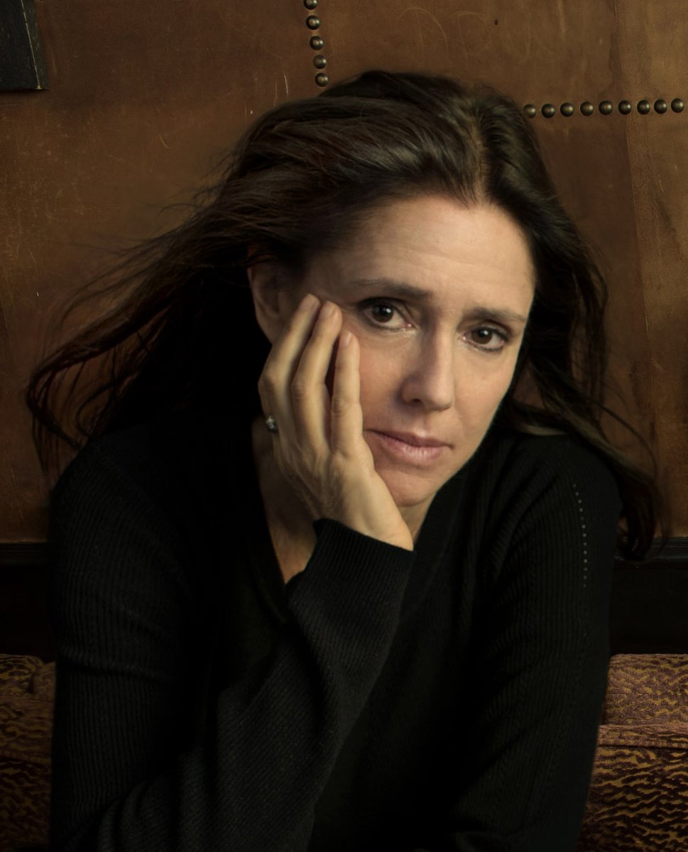 UdK_Berlin_'s tweet photo. #UdKBerlin &amp; @AmericanAcademy are hosting a Masterclass with award-winning director and designer Julie Taymor on May 10 in Berlin. Join us for an exclusive evening with Julie Taymor as she shares insights into her creative process. Please register here: https://t.co/Hr97S9O3Zf https://t.co/UHiqePWZPj