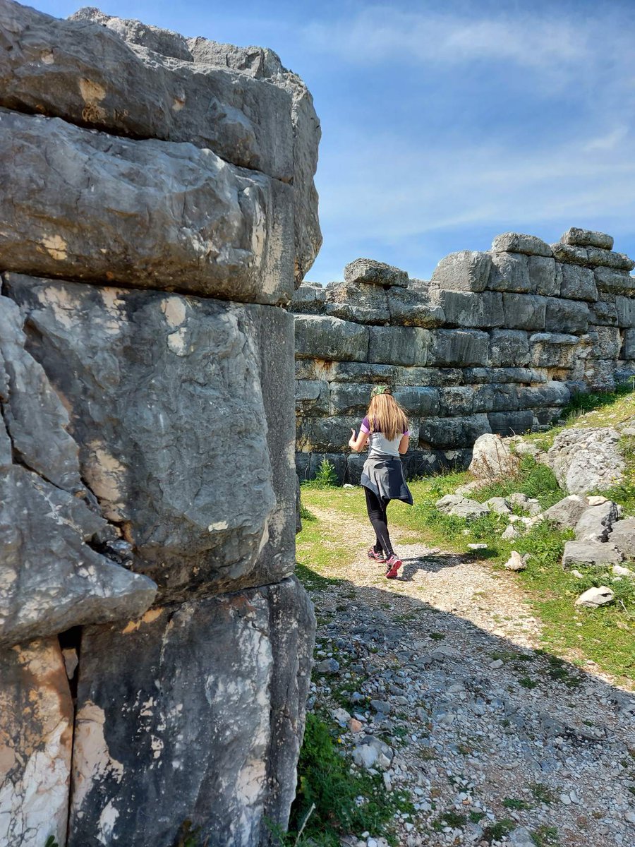 Bljesak's tweet photo. Otkrijte misterije ilirskog grada🧐😍
#daorson #Stonehenge #history #arheology
https://t.co/yw0UXf5b6n https://t.co/i7dpFSrtjc