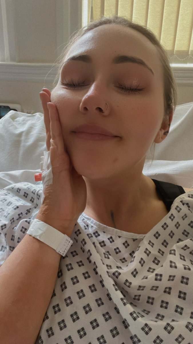 T1inksK1inks's tweet photo. Had surgery yesterday 🍉🍉
Show me some love whilst I recover 🫶🏼 https://t.co/FqyC0GA1t4