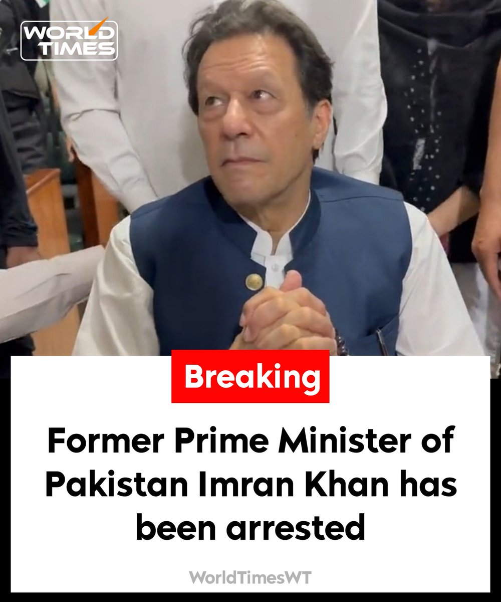 WorldTimesWT's tweet photo. Former Prime Minister of Pakistan Imran Khan has been arrested. Ex-PM Khan, his Security staff, and legal team are badly beaten by Rangers: PTI leader Murad Saeed

#ImranKhan #Pakistan #ImranKhanPTI https://t.co/i62AVh49Fr