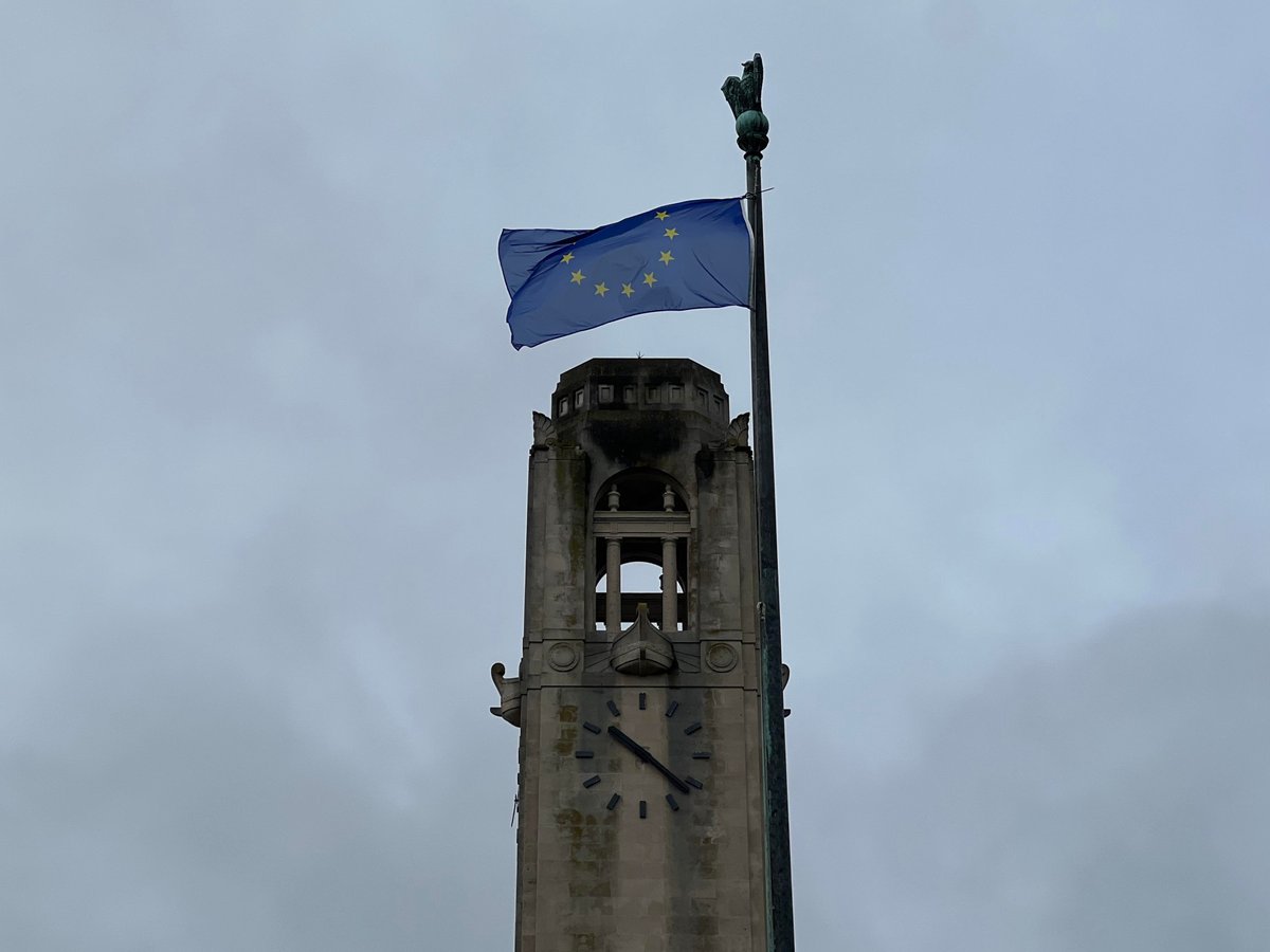 SwanseaCouncil's tweet photo. Today is #EuropeDay and we are flying the European flag outside the Guildhall and Civic Centre. The flag is a symbol or peace, cooperation and international friendship across the whole of Europe and not just those countries who are members of the EU. https://t.co/RlYj325bOi