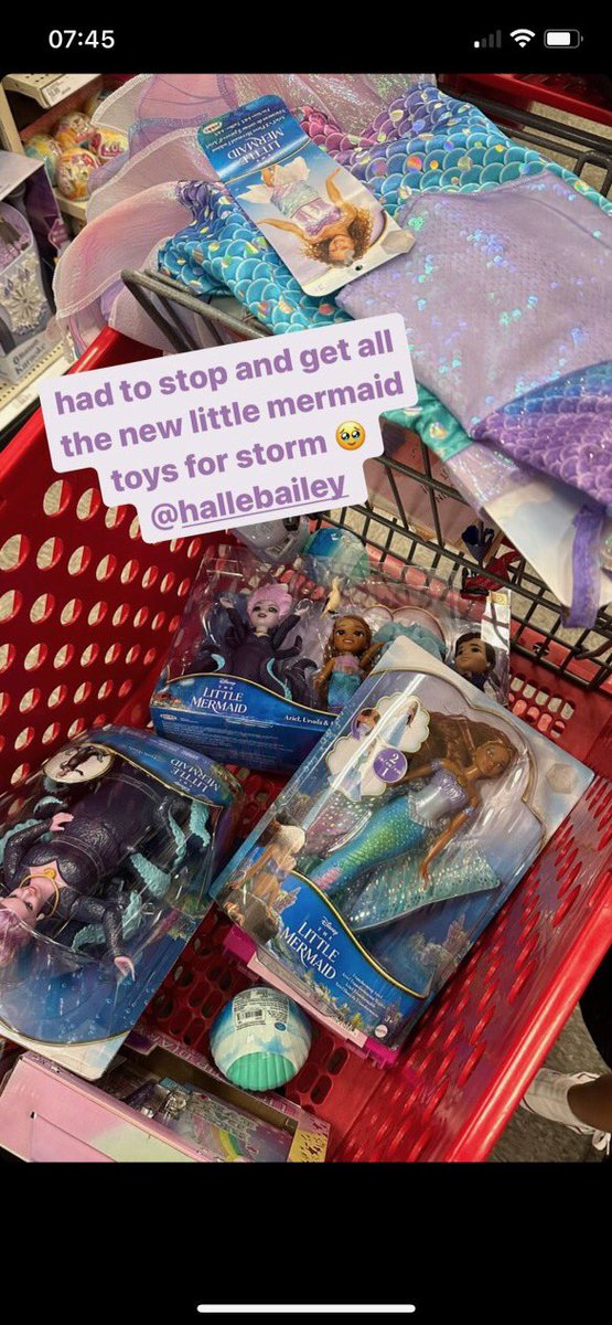 Great to see <a href="/KylieJenner/">Kylie Jenner</a> is stocking up on all the <a href="/JAKKStoys/">JAKKS Pacific</a> and <a href="/DisguiseInc/">Disguise, Inc.</a> #LittleMermaid movie in advance!!! 🍿 🎥