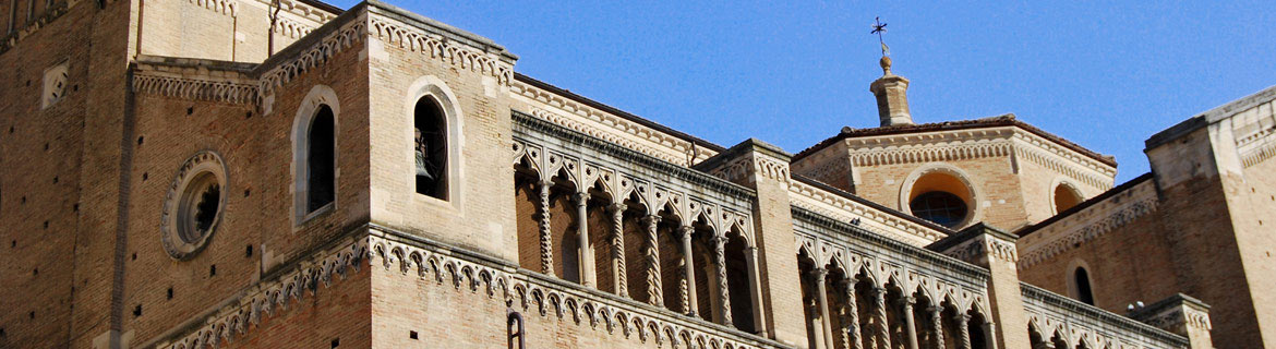 UdaLibrary_BMS's tweet photo. Avvisiamo i nostri utenti che giovedì 11 maggio la Biblioteca Medico Scientifica rimarrà chiusa per tutta la giornata, come anche le altre strutture del Campus di Chieti. Le attività riprenderanno venerdì 12 maggio, secondo i regolari orari di apertura 09:00-13:45 / 14:15-19:00 https://t.co/aO5ARXWu7i