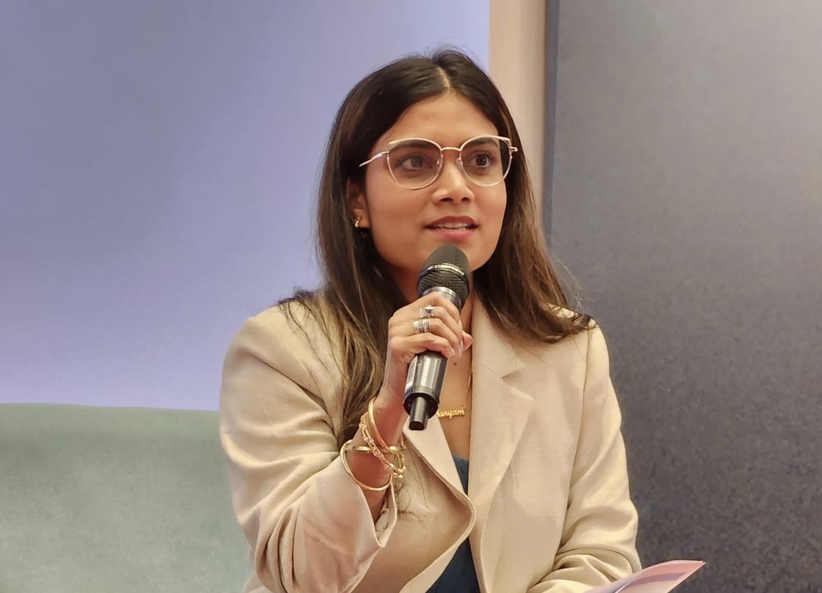 broadcomMV's tweet photo. Broadcom President Maryam Waheeda, Vice President
@IamFazeen, Commissioner @AliYooosuf
and Secretary General Maryam Zeeniya were in attendance representing Broadcom at the 7th   @ABU_HQ Media Summit on Climate Action and Disaster Prevention ongoing at Crossroads, Maldives. https://t.co/9kY6eoHcHV