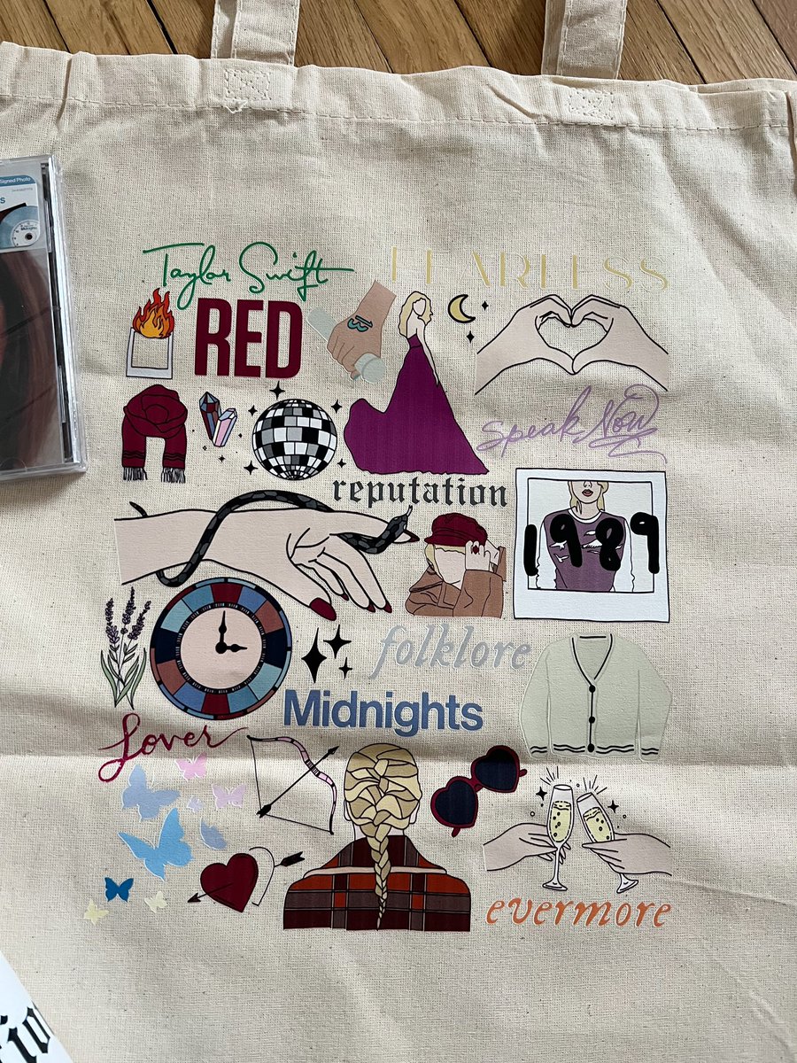 swiftiesister13's tweet photo. ✨GIVEAWAY✨

For reaching 10k followers, one swiftie will win:

A sealed, signed Midnights cd
Be More Taylor Book
Tote bag
Swiftie tumbler
Taylor stickers 

Rules:
Like &amp; retweet this tweet
Reply with your favorite Eras tour outfit

Winner will be chosen May 31st
#TSTheErasTour https://t.co/1mIejgA5PE