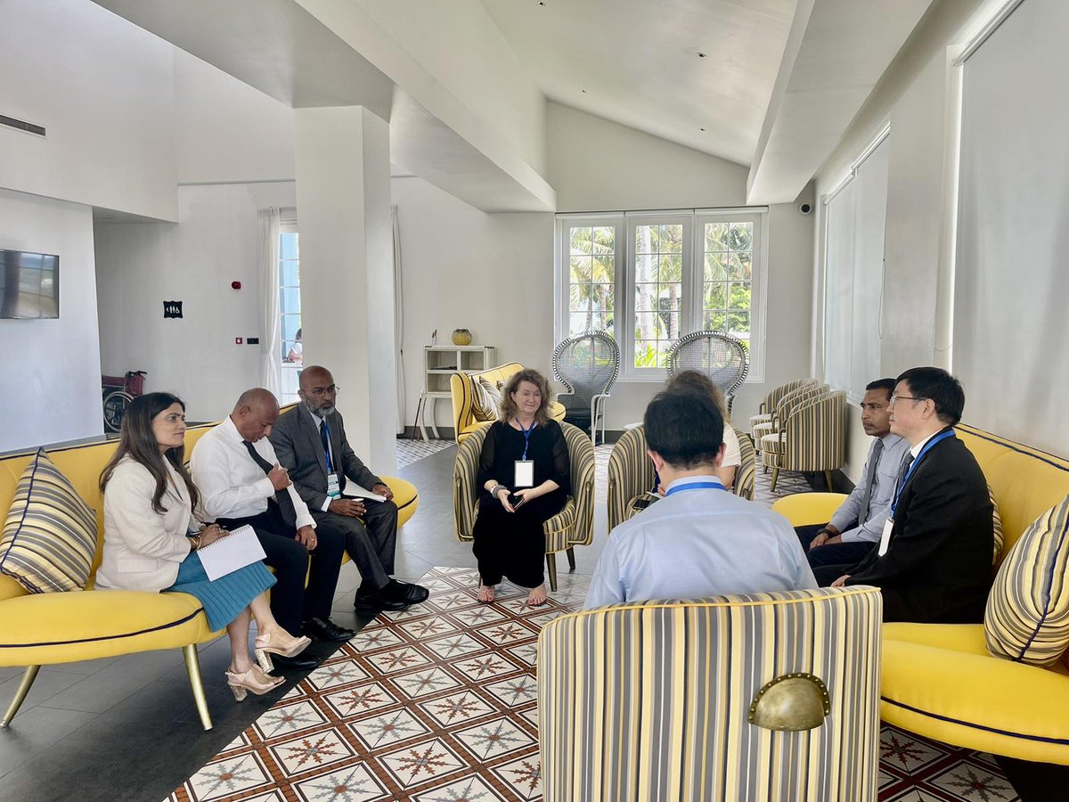 broadcomMV's tweet photo. Broadcom President Maryam Waheeda, Vice President
@IamFazeen, Commissioner @AliYooosuf
and Secretary General Maryam Zeeniya were in attendance representing Broadcom at the 7th   @ABU_HQ Media Summit on Climate Action and Disaster Prevention ongoing at Crossroads, Maldives. https://t.co/9kY6eoHcHV