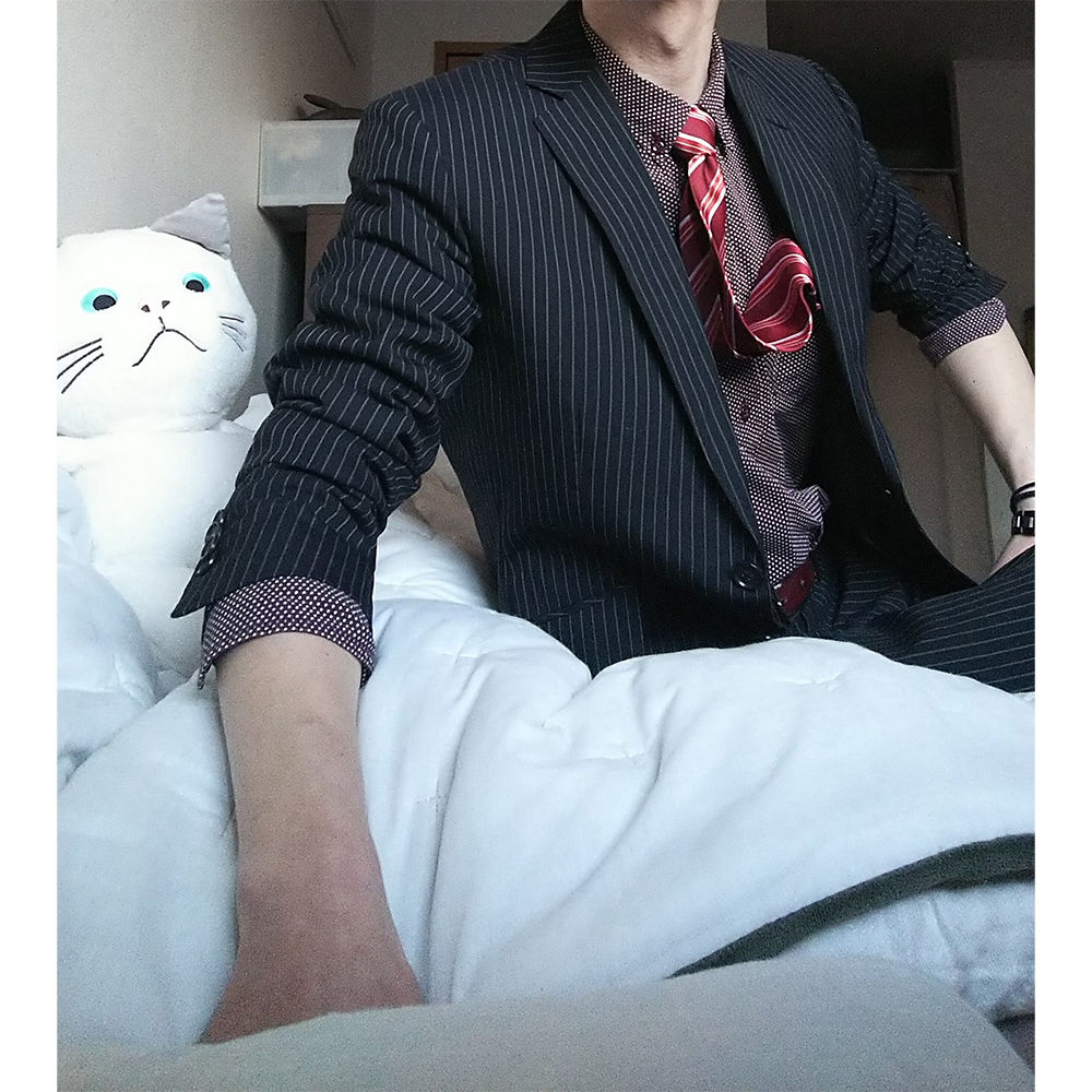 konomuraZ's tweet image. インスタ再掲第12弾。
スーツで看病。

#そうだスーツ着よう 
#drawingreference