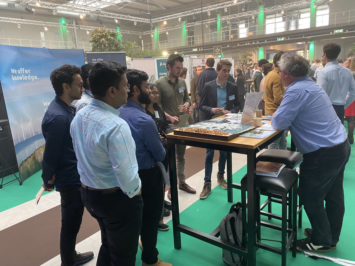Vicky_fenyulin's tweet photo. Attending #allenergyday2023 on behalf of @Blue21Float 🌊 inspiring all people and students from the energy sector with floating solutions #floatingcities #sustainableenergy #crossdisciplines #shaping #ABetterFuture #innovative #floatingfuture https://t.co/Xgd9K3R23j