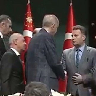 trsaglikis's tweet photo. KAMU ÇERÇEVE PROTOKOLÜ İMZALANDI. TÜM KAMU ÇALIŞANLARINA HAYIRLI OLSUN https://t.co/XHQAR7EcCd