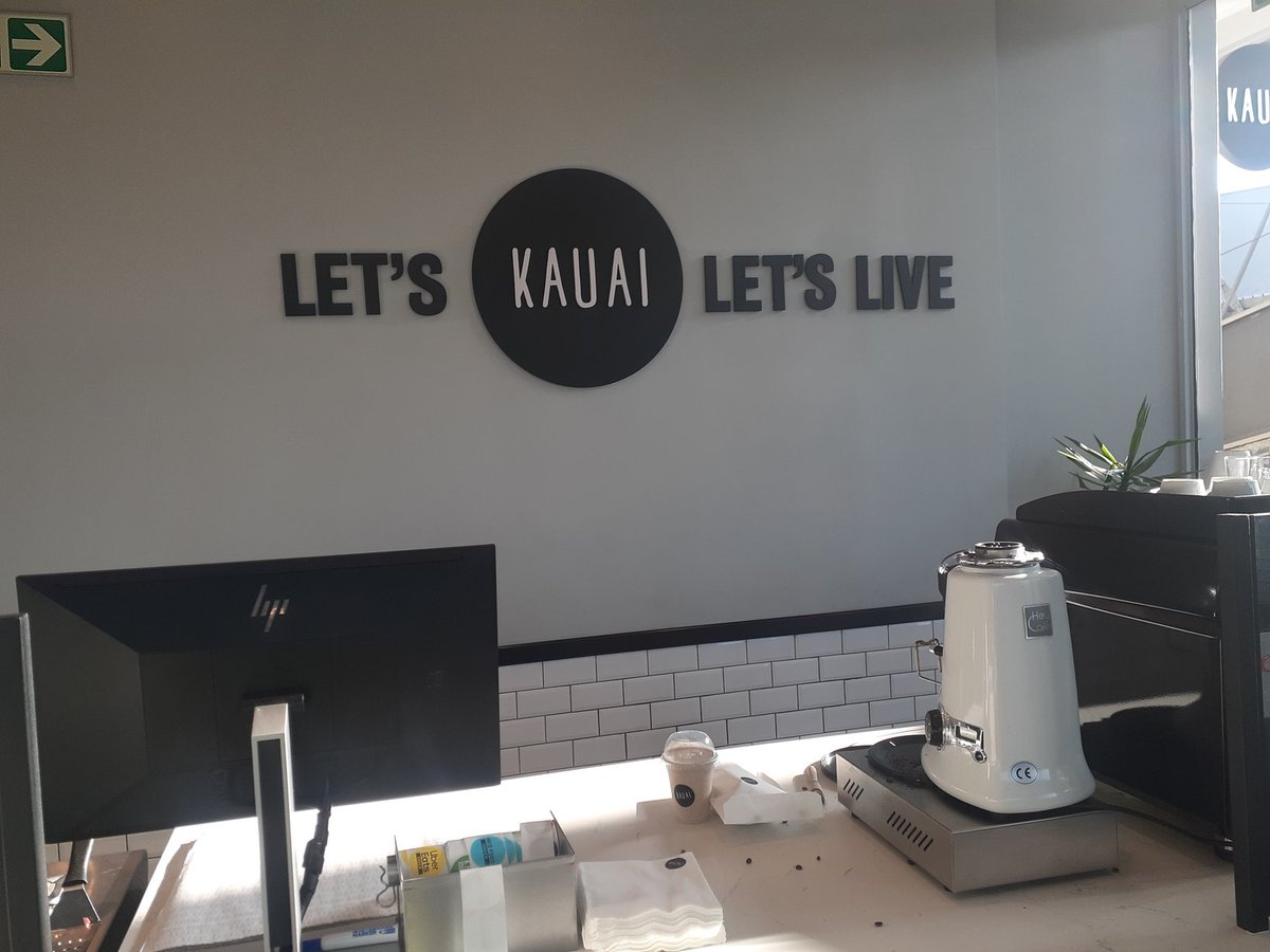 TheoBosoga's tweet photo. #LetsKauaiLetsLive 🥤 https://t.co/63sStHAE3G