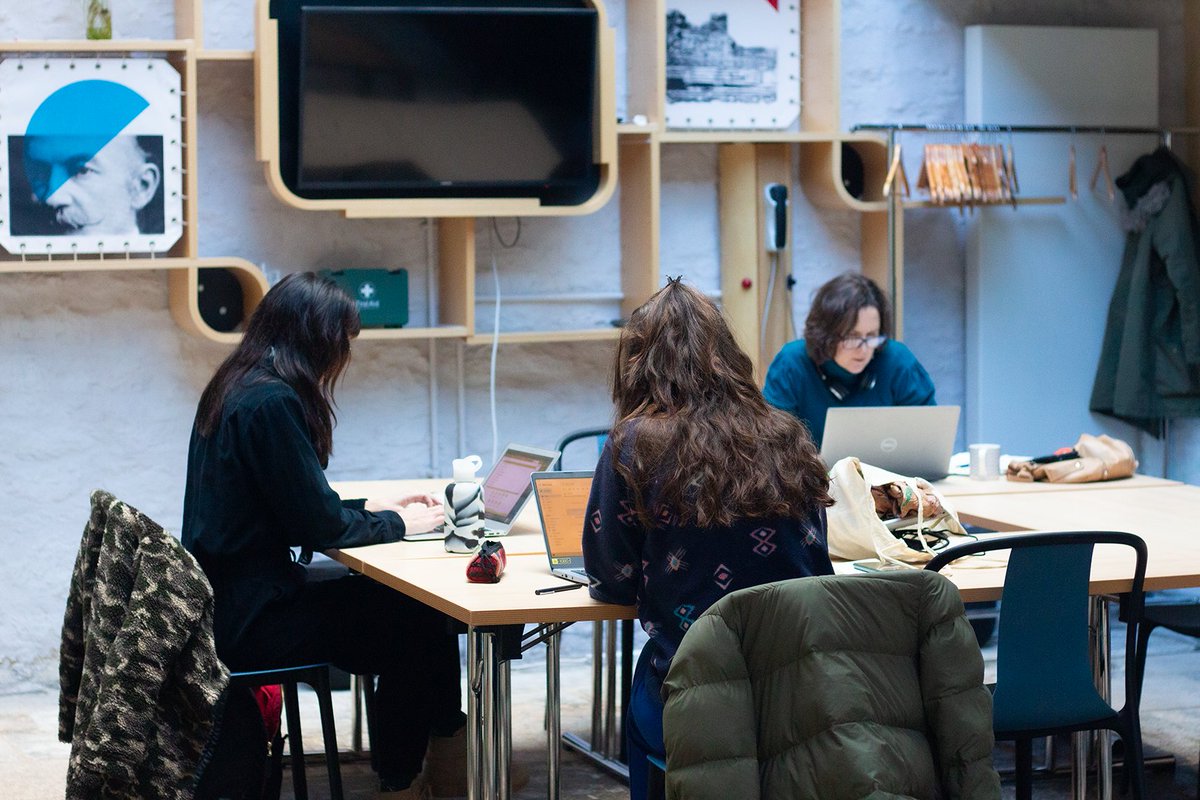 Get back into the flow of work after the #bankholidayweekend with a #hotdesking space that offers a range of benefits

✅Friendly atmosphere
✅ Fast WiFi
✅ Kitchen facilities
✅ Excellent location
✅ Spaces to suit everyone

Book your space today - lsibridport.co.uk/spaces