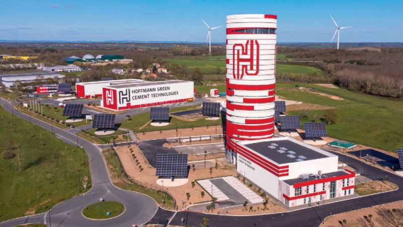 Décideurs Magazine (@magdecideurs) on Twitter photo La production de ciment 5 % à 7 % à des émissions de CO2. Une fatalité ? Pas pour la société vendéenne Hoffmann Green Cement qui a développé un procédé industriel unique. Preuve que même les secteurs d’activité les plus polluants peuvent se réinventer.
decideurs-magazine.com/immobilier-pub… La production de ciment 5 % à 7 % à des émissions de CO2. Une fatalité ? Pas pour la société vendéenne Hoffmann Green Cement qui a développé un procédé industriel unique. Preuve que même les secteurs d’activité les plus polluants peuvent se réinventer.
decideurs-magazine.com/immobilier-pub…