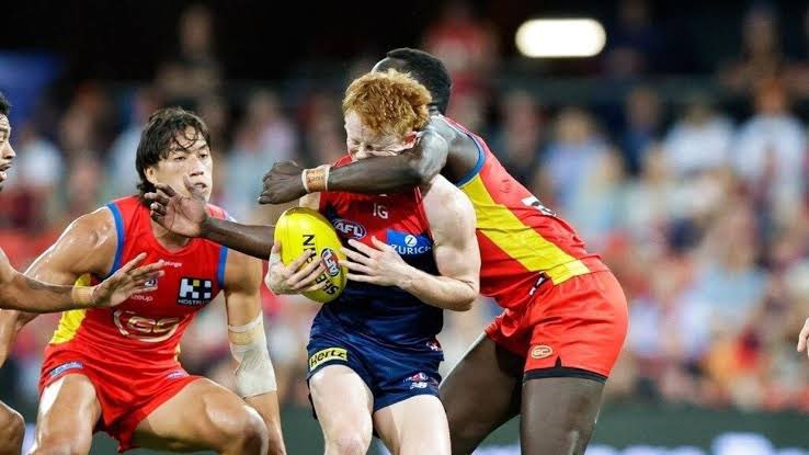 JeremyMitchem's tweet photo. @AFL And while we are sending random high contact free kicks to the Tribunal… https://t.co/AH6fOe3JVS