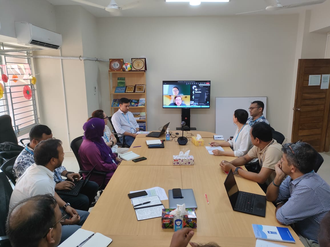 UNDP_BD's tweet photo. To identify areas of future collaboration 🤝 in #Coxsbazar on different issues i.e: access to #justice, #disaster risk management, #livelihoods &amp; #GBV, we exchanged views today w/ other agencies of @UNinBangladesh 🇺🇳🇧🇩, #NGOs, #INGOs who are based in #CXB 🌊. https://t.co/aOhXcnrplN