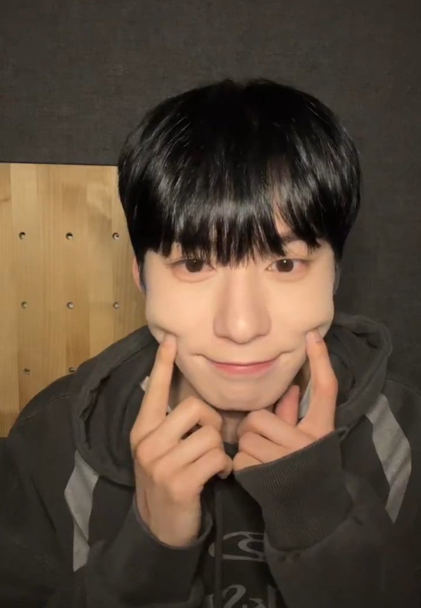 dadoo_kr's tweet photo. 뽈따구 절대없어지지마미친.... https://t.co/1EpkbcOxMD