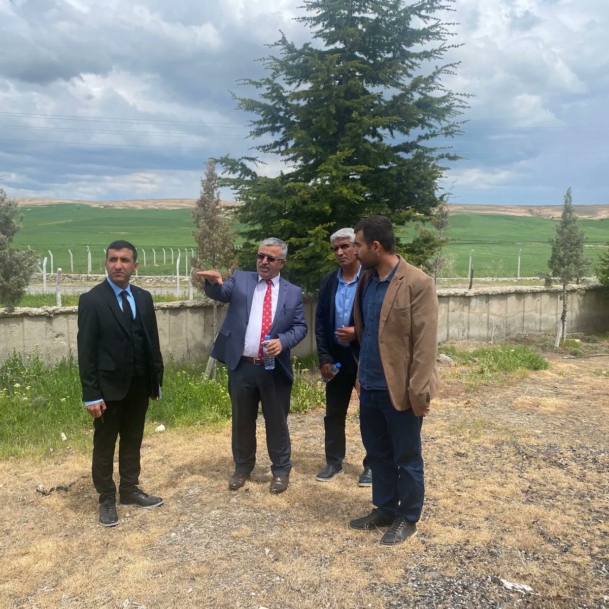 CihanbeyliMem's tweet photo. İlçe Milli Eğitim Müdürümüz Mehmet SARITAŞ ve Şube Müdürümüz Fatih GÜDÜCÜ Kandil ÇPA Lisesini ziyaret ederek okulda yürütülen eğitim öğretim faaliyetleri hakkında bilgi aldı.
@konyamem 
@CihanbeyliKym 
@gokhanmurat1 
@MehmetSaritas42 
@fatihGuducu42 https://t.co/LgJiLxWPkO