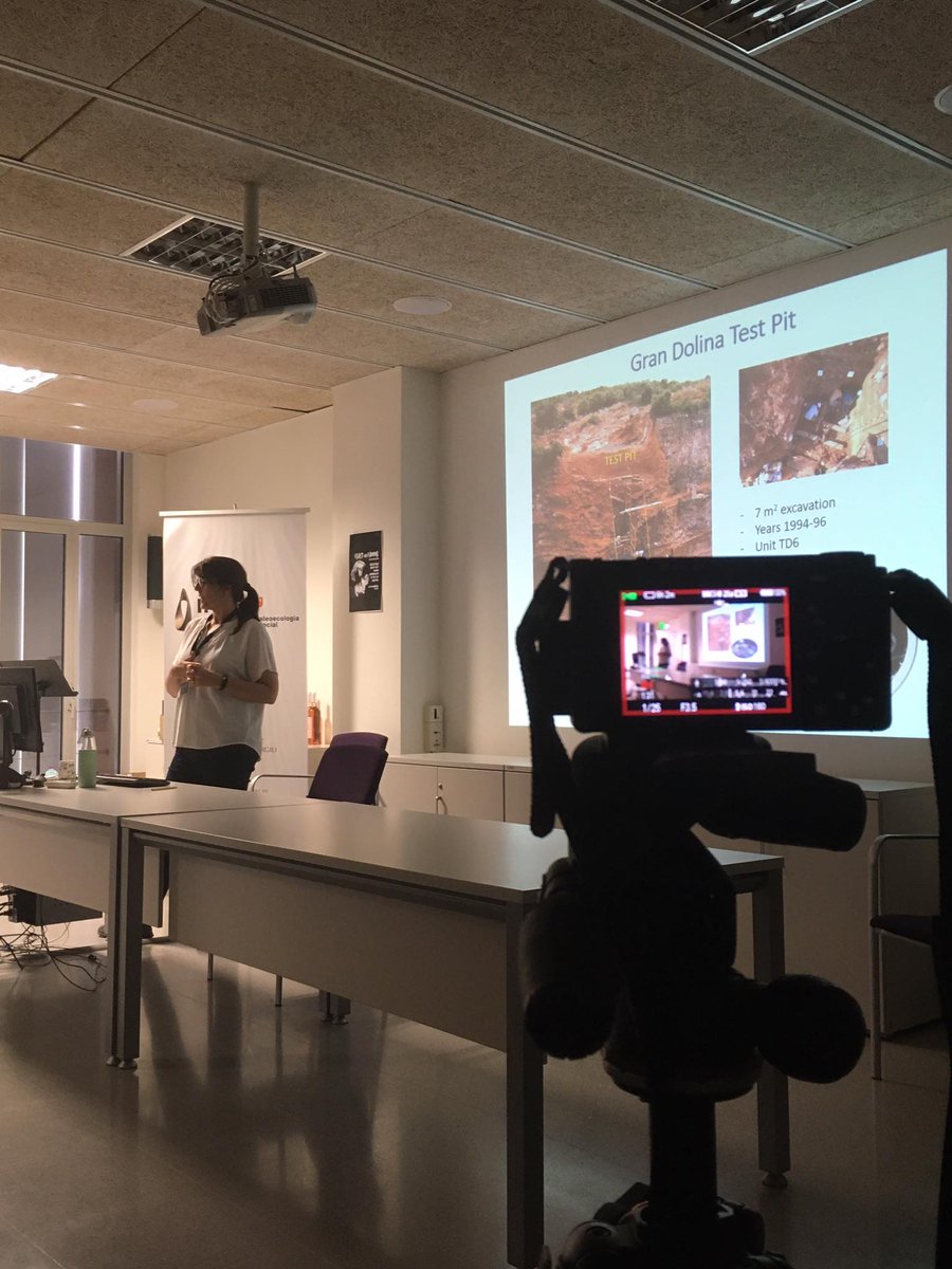 iphes's tweet photo. 💪 Seguim després del coffee break ☕️, queden 4⃣ sessions del congrés Feast or Famine #FoF23 ▶️ Ara és el torn de Lucía López Polín @lucia_lpolin y Noé Valtierra @NValti, que presenten els seus treballs de conservació sobre materials de #TD6 amb evidències de canibalisme https://t.co/aBvaxBe6I8